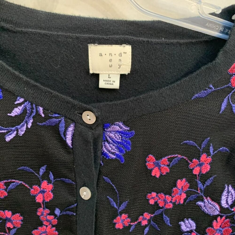 A New Day womens black and purple floral sweater size large cardigan - Picture 2 of 10